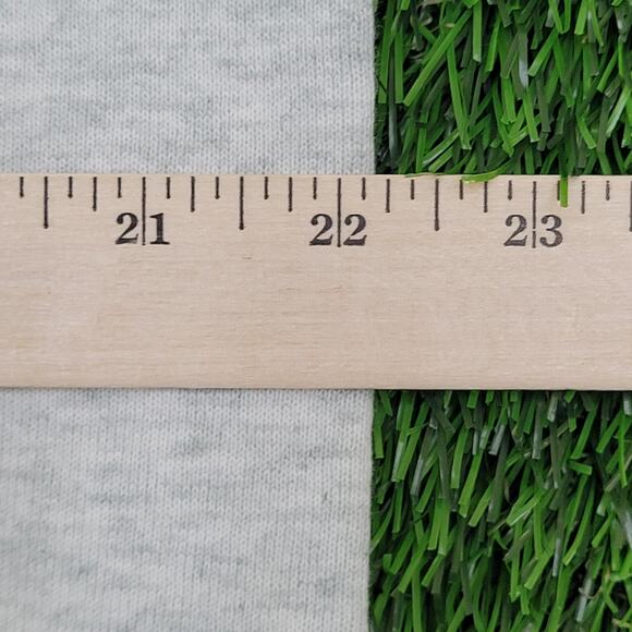 Vintage Tuttle Basketball Cropped Sweatshirt Large 22x23 USA - Picture 9 of 14